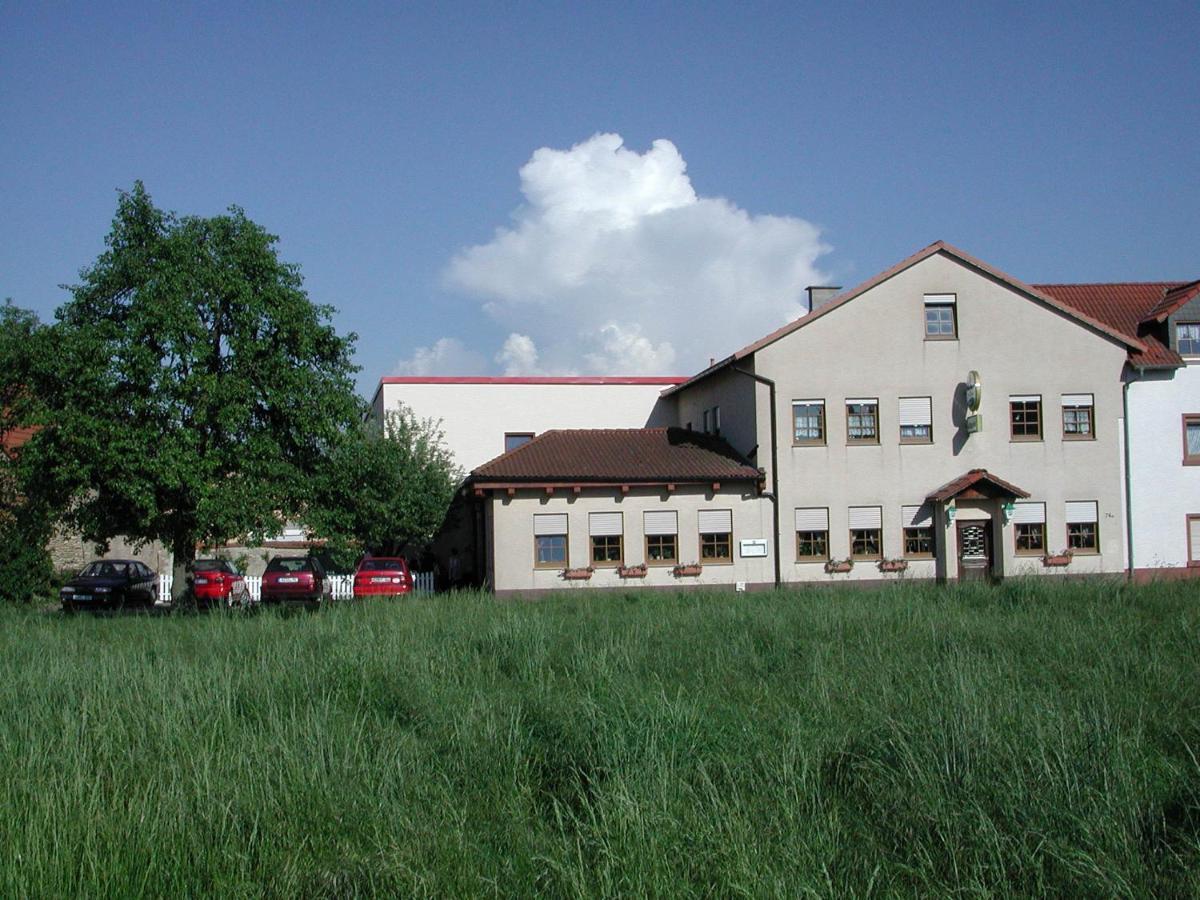 Gaestehaus Stephanie Ilbesheim Екстер'єр фото